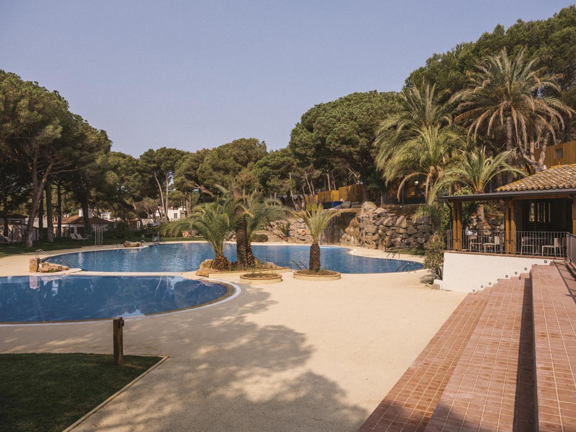 Wecamp Cala Montgo Hotel L' Escala Bagian luar foto