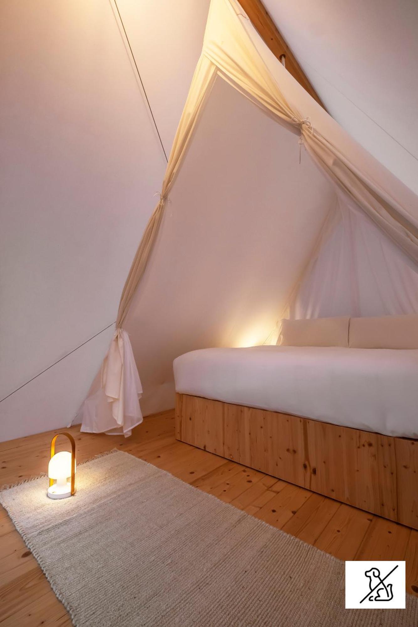 Wecamp Cala Montgo Hotel L' Escala Bagian luar foto