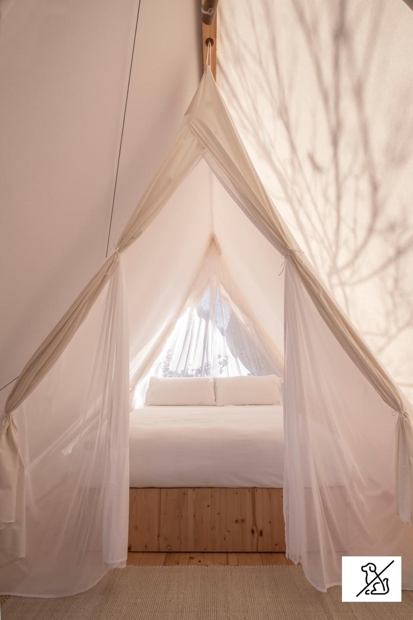 Wecamp Cala Montgo Hotel L' Escala Bagian luar foto